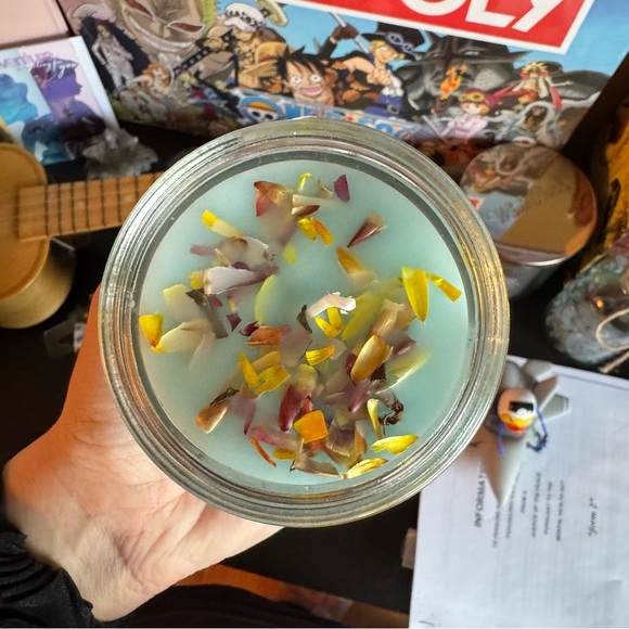 Boy Mom Scented Candle with Gold Lid - Picture 2 of 2